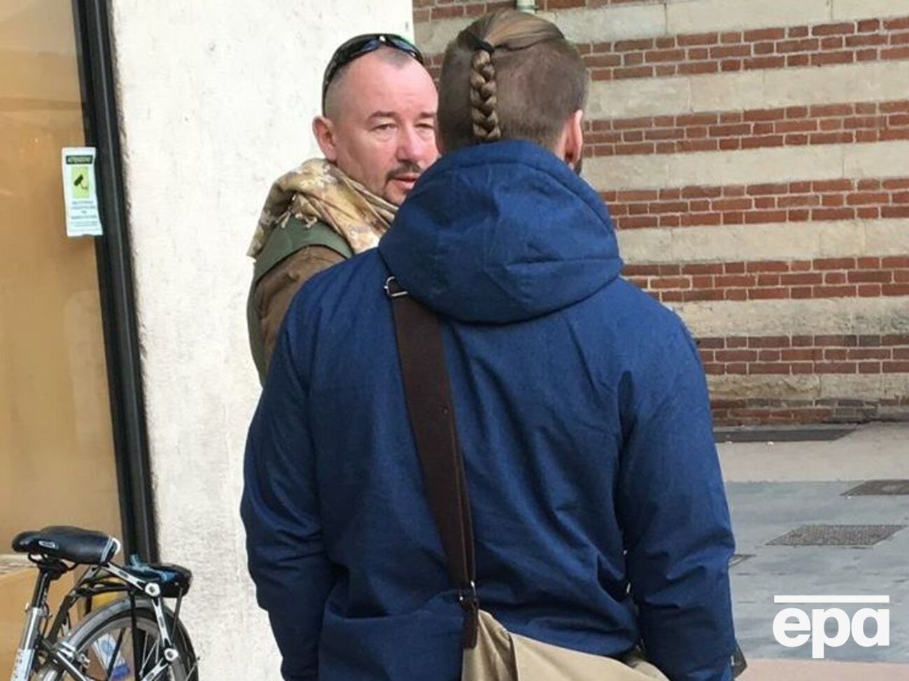 Український десантник зустрів російського пропагандиста в центрі Верони