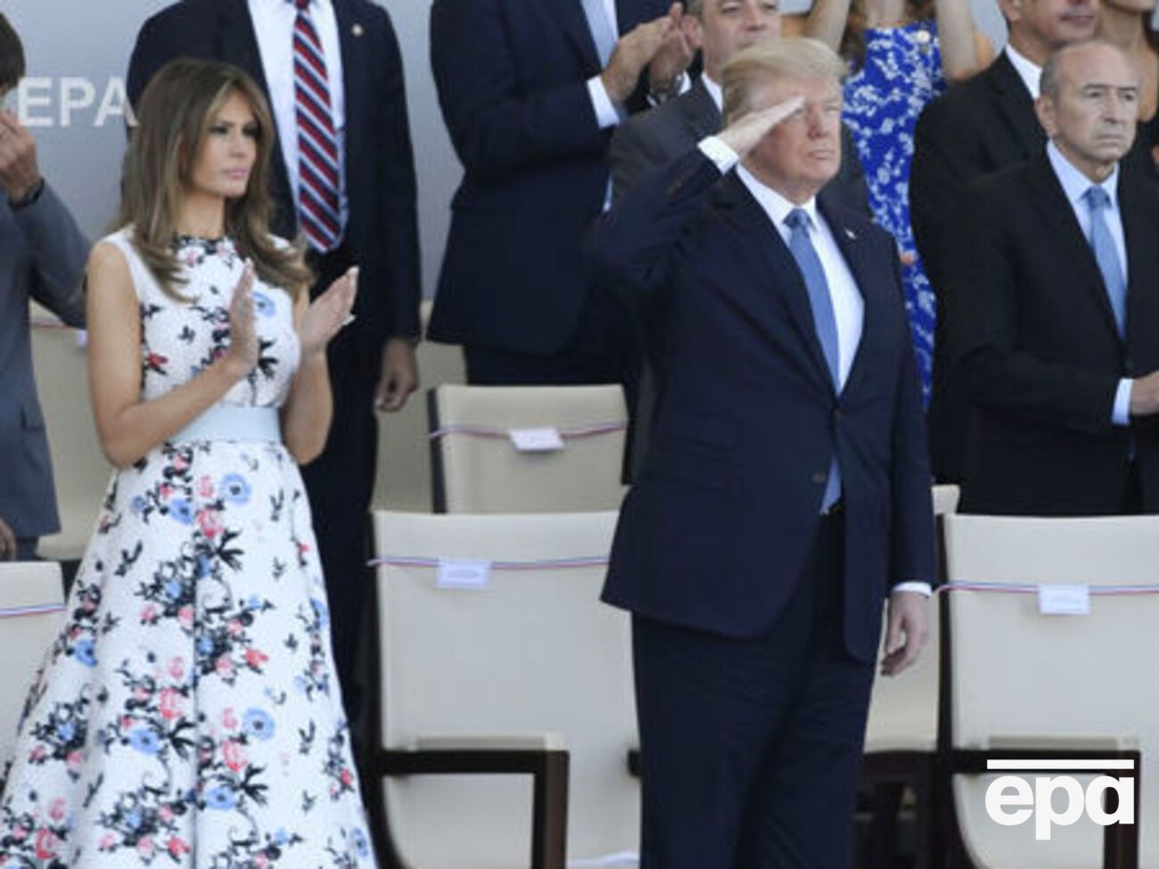 Трамп распорядился провести в США военный парад