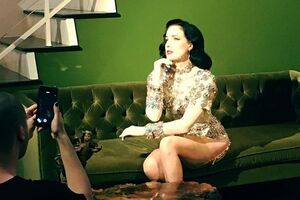 Дита фон Тиз: Позволю привлечь ваше внимание