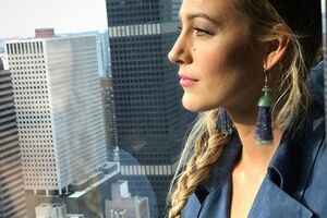 Лайвли поделилась семейным снимком