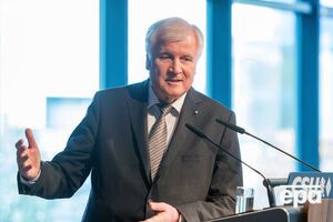 Зеехофер займет пост министра внутренних дел в новом немецком правительстве