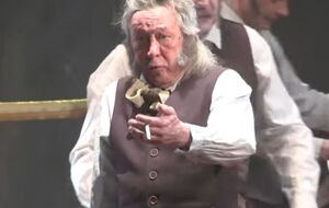 Ефремов ответил зрителям нецензурной бранью