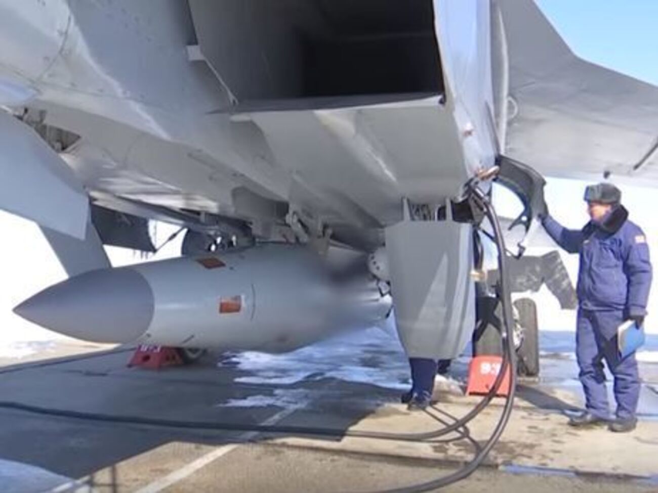 Експерт назвав бортовий номер літака, заретушований міноборони РФ