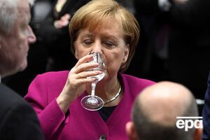 Меркель подтвердила, что иногда высылает Путину пиво