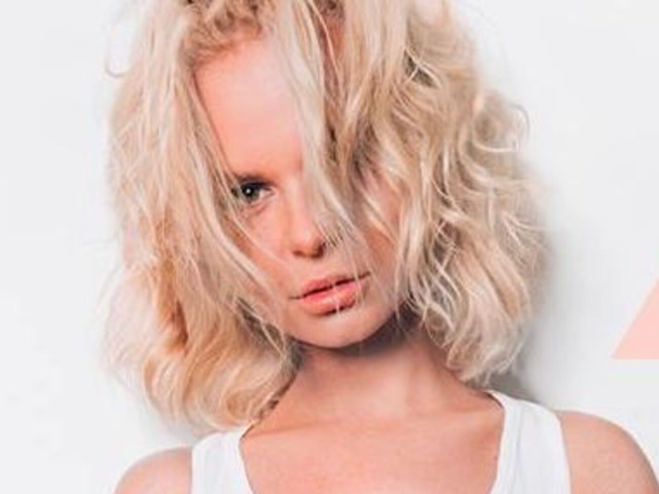 Вокс: Шнуров змушував мене носити маски, вуалі, окуляри