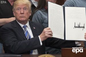 Трамп продовжив антиіранські санкції