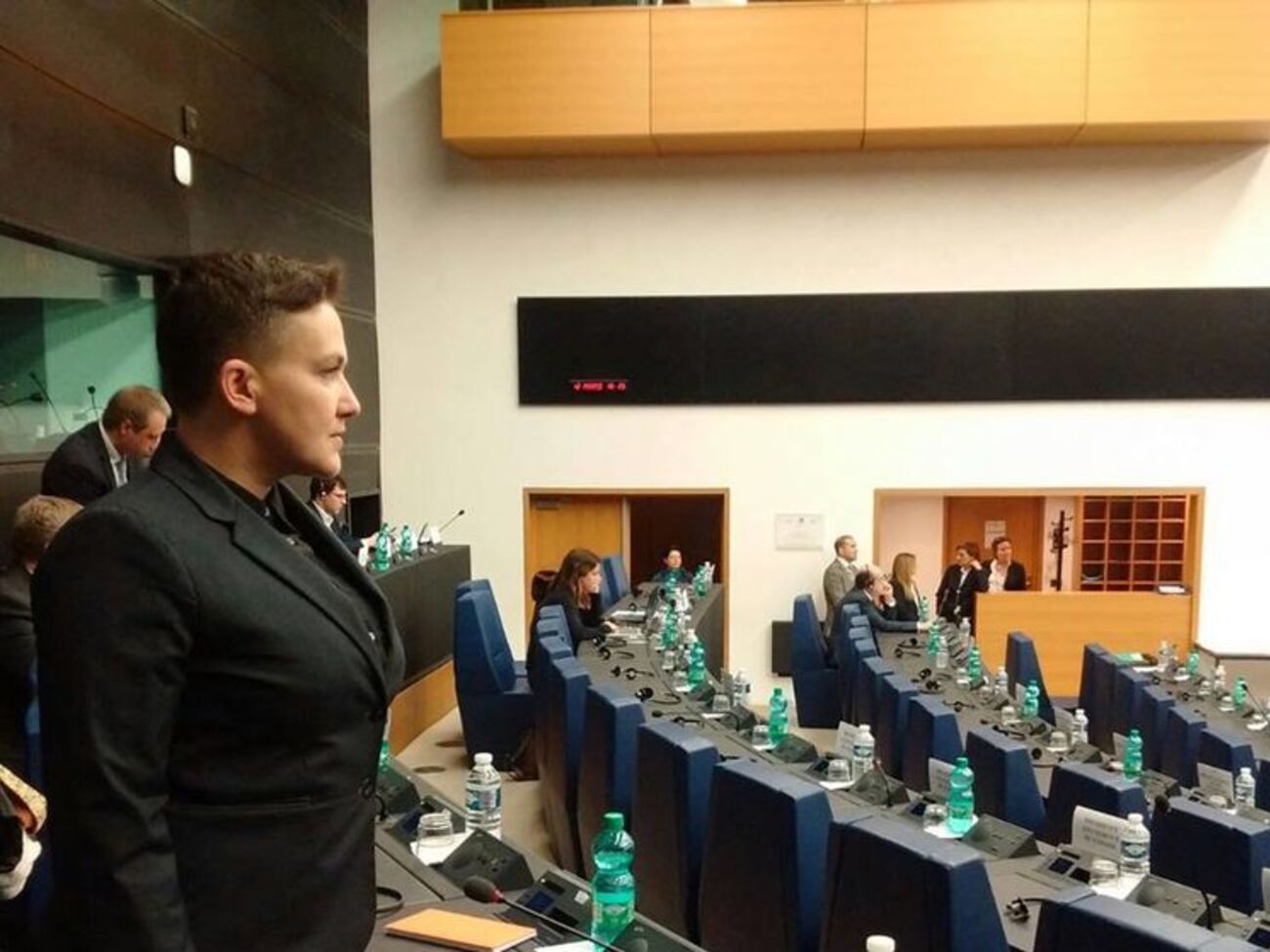 Савченко в Європарламенті, а її чекають у СБУ