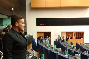 Савченко в Европарламенте, а ее ждут в СБУ