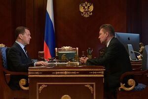 Медведев и Миллер обсудили ситуацию с контрактами "Газпрома" и "Нафтогазу"