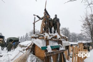 Семенченко заявив, що виніс особисті речі протестувальників, щоб їх не забрали правоохоронці