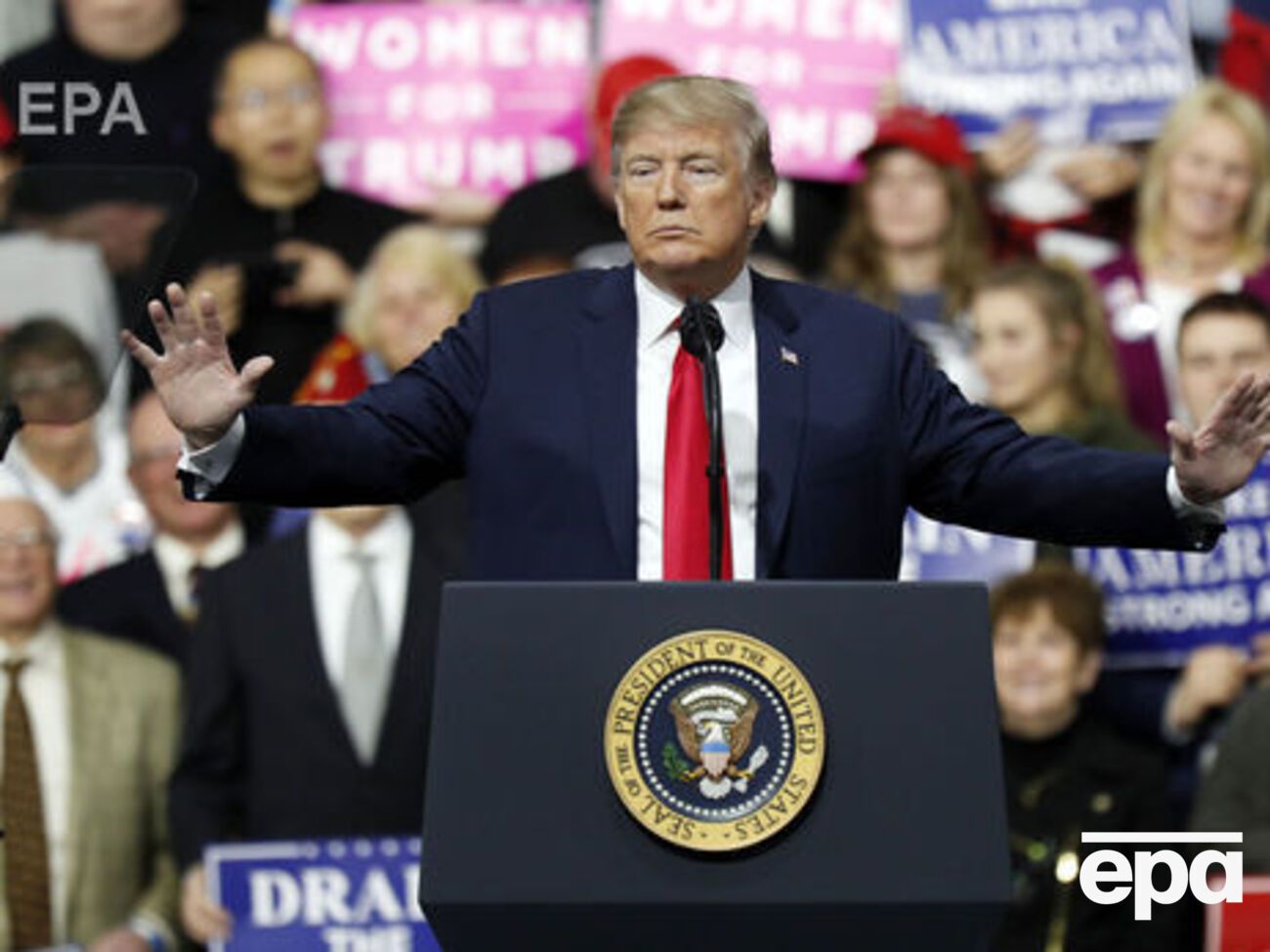 Трамп: У Америки есть армия, флот, будут и космические силы