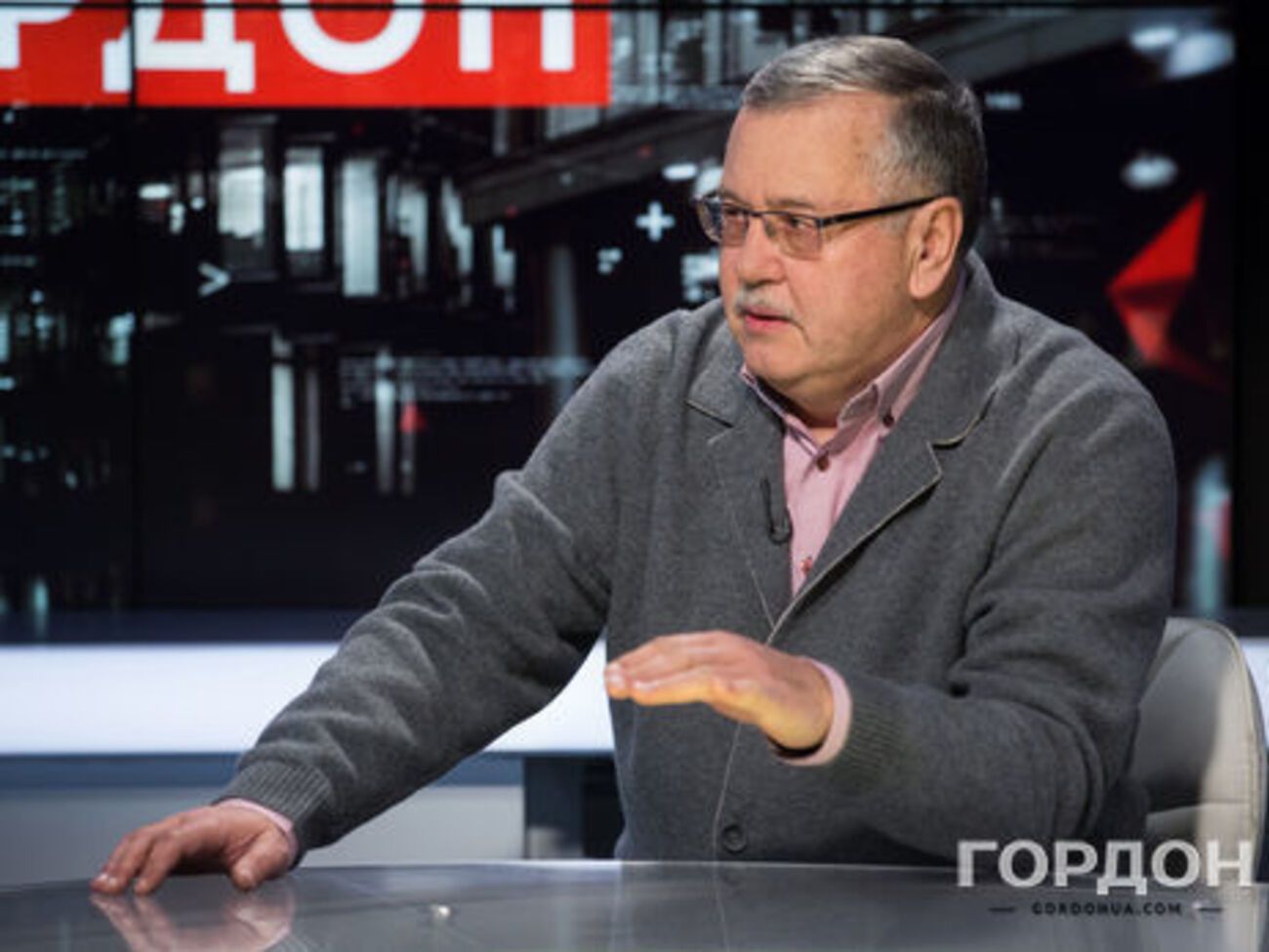 Гриценко: З'їсти&nbsp;Авакова Порошенко не зміг, тому йдуть взаємні покусування