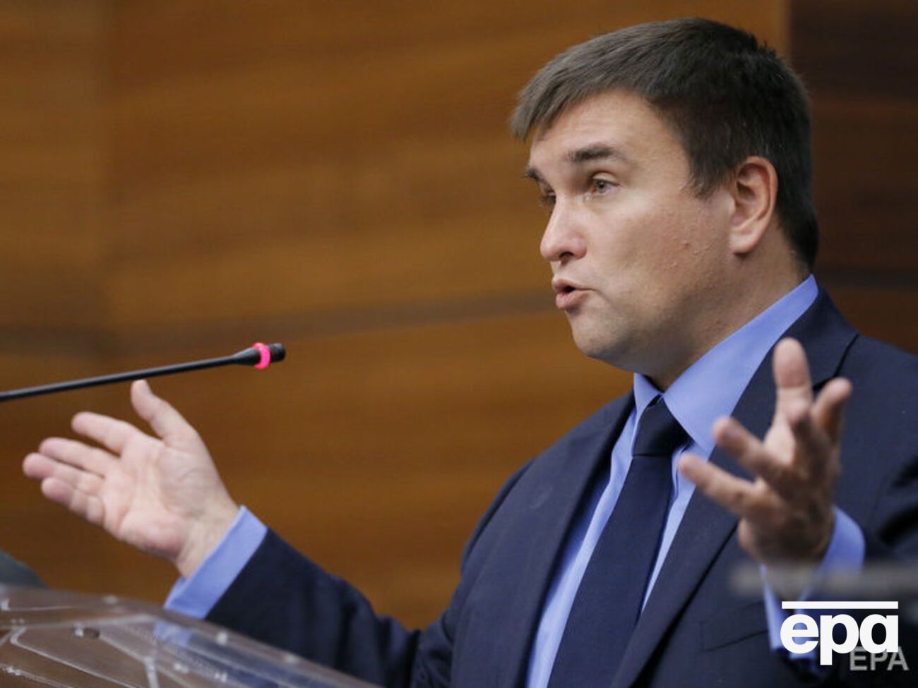 Климкин осудил инцидент как акт вандализма