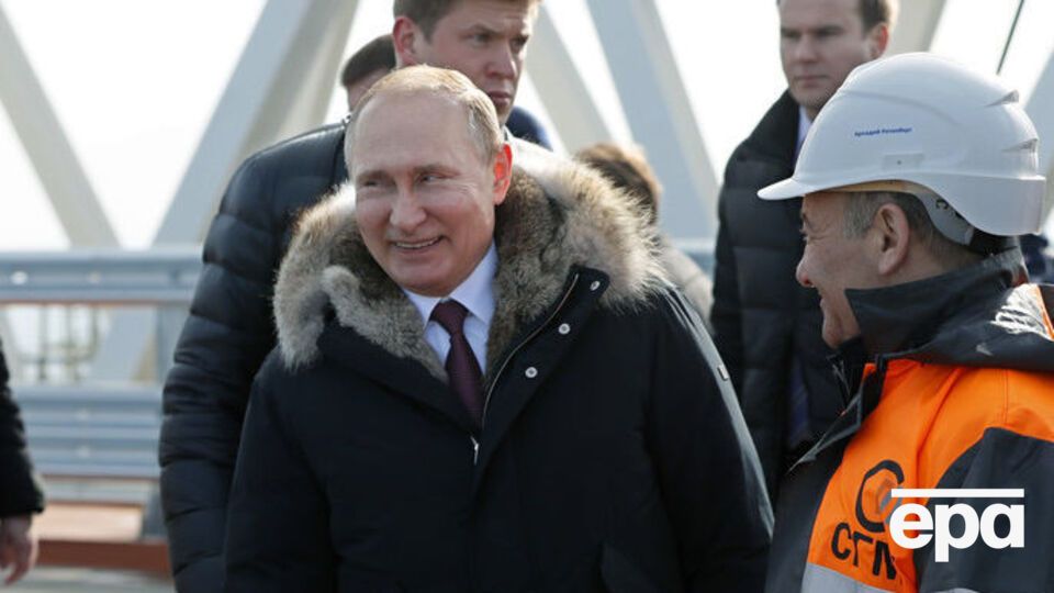 Путін прибув до Криму сьогодні