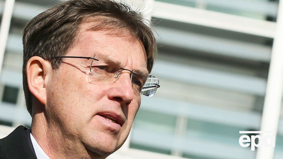 Церар йде у відставку