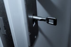 Полиция ищет злоумышленников, которые обокрали заместителя Климкина