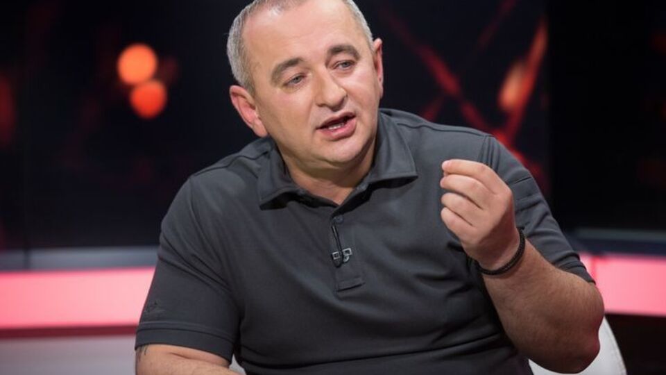 Матіос: Компашку напівісториків, напівгеографів, напівневігласів "Бігус і Ко" чомусь не цікавить, на яку суму бюджет України продірявився завдяки Клименку