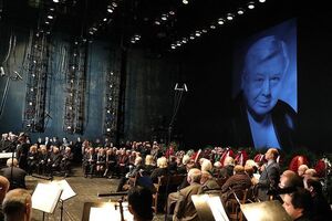 Церемония прощания с Табаковым прошла в МХТ имени Чехова