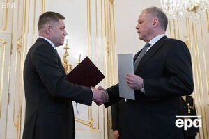 Фицо (слева) передал Киске прошение об уходе