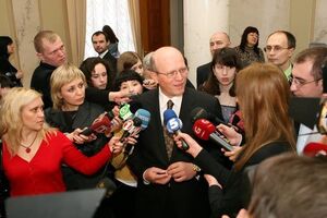 Зварич возвращается в парламент