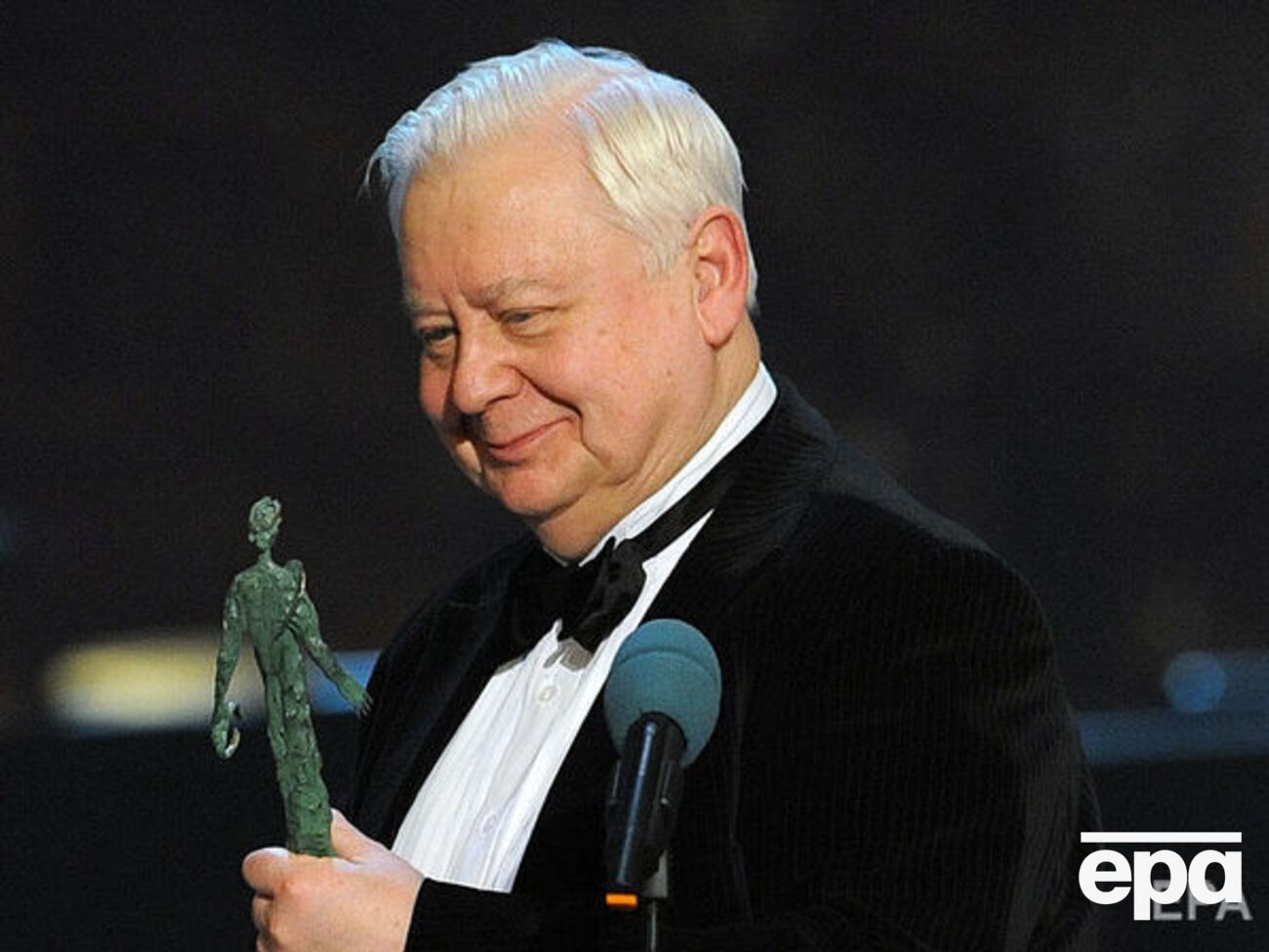 Шендерович о Табакове: Он был огромный. Огромный и настоящий. Почти беспрецедентно успешный. Заслуженно любимый. Очень сильный