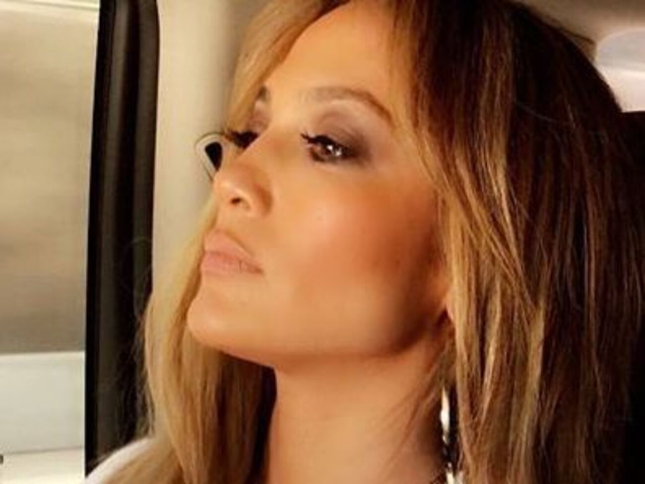 Номер Harper's Bazaar US вийде у квітні 2018 року