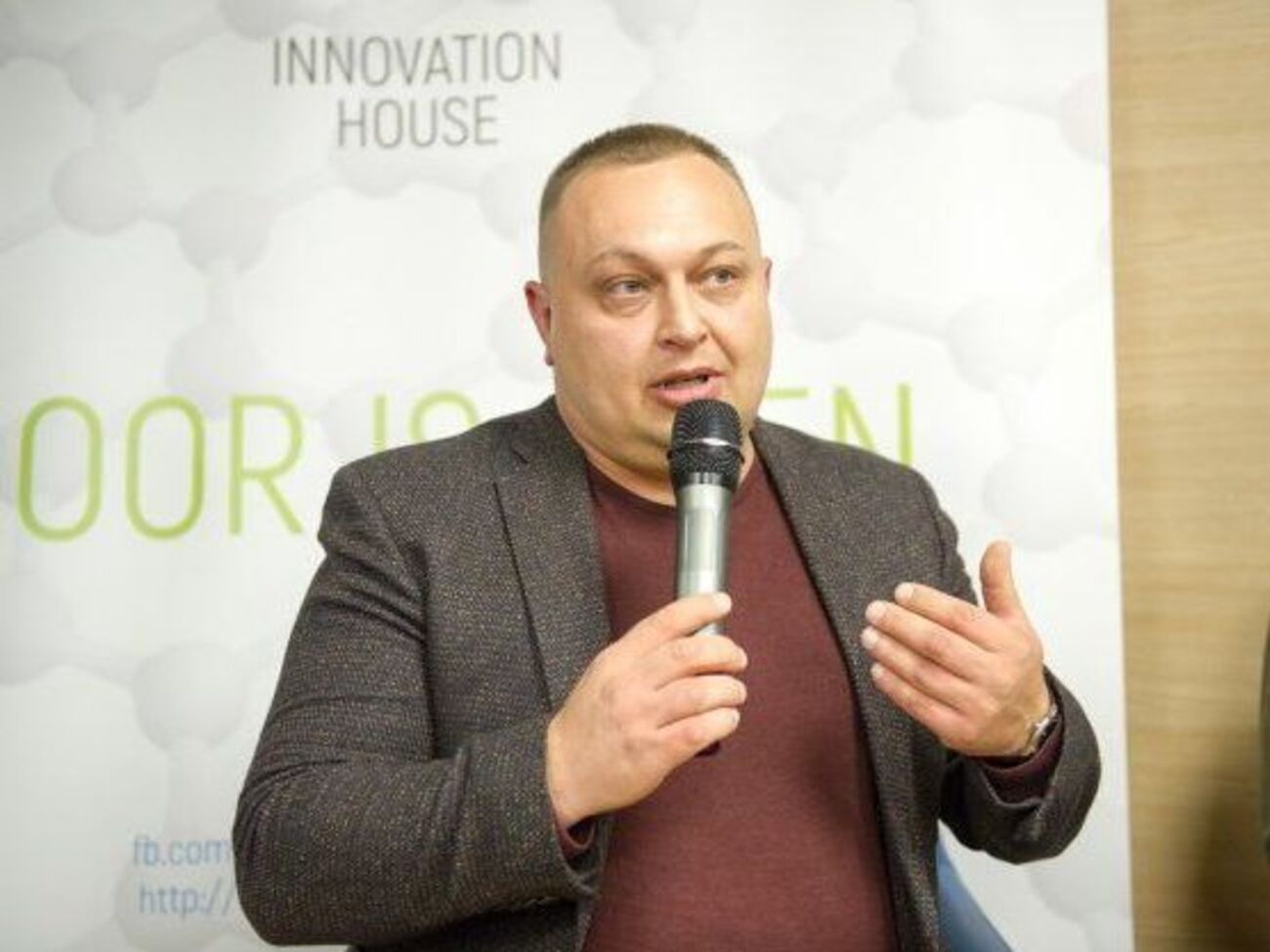 Алексей Антипович:&nbsp;Мы также видим большое количество кандидатов, которые имеют примерно одинаковые показатели