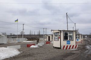 Порошенко відвідав КПВВ "Золоте"