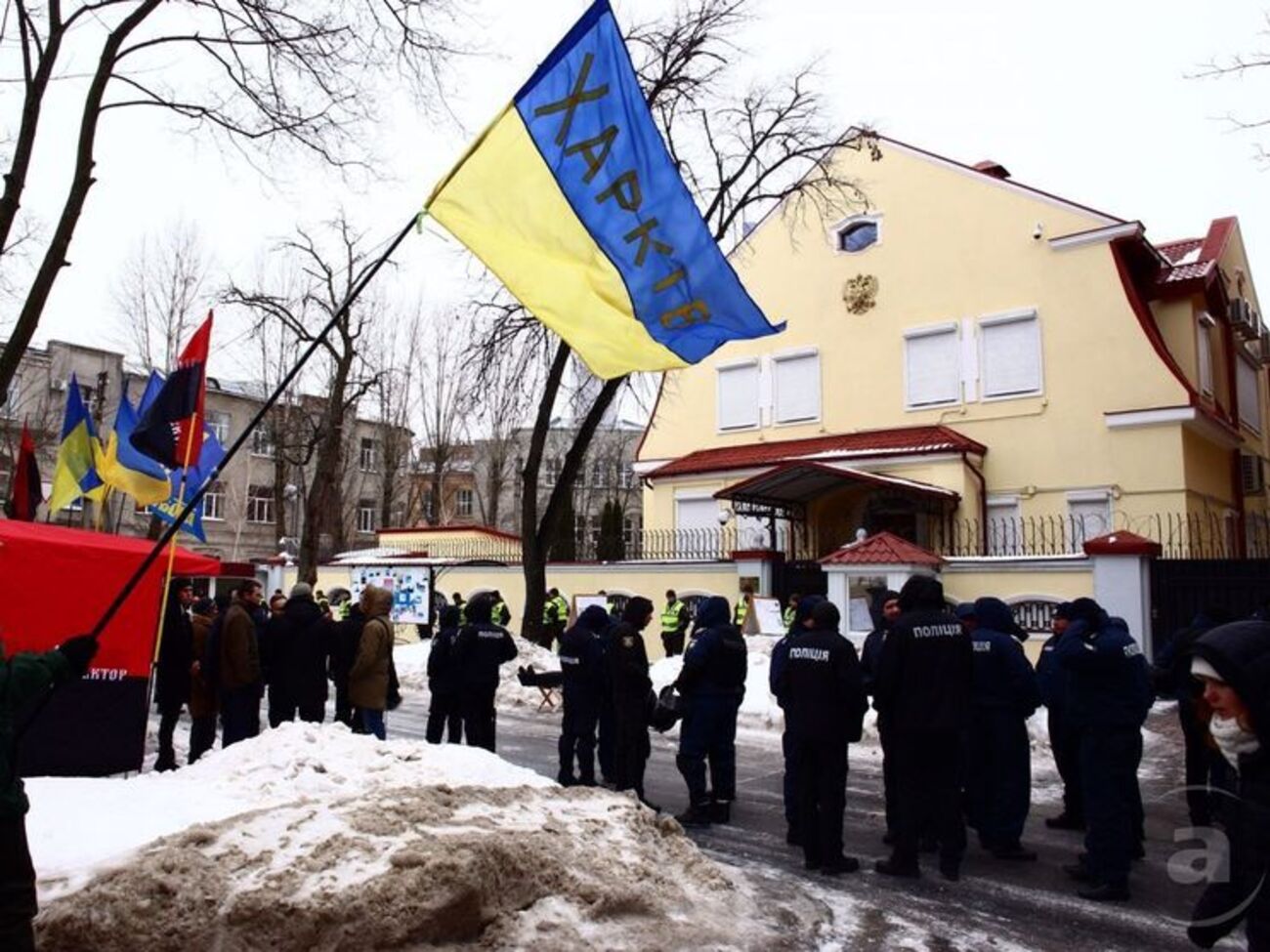 Бутусов: Консульства Росії треба закривати і якомога швидше