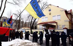 Бутусов: Консульства Росії треба закривати і якомога швидше