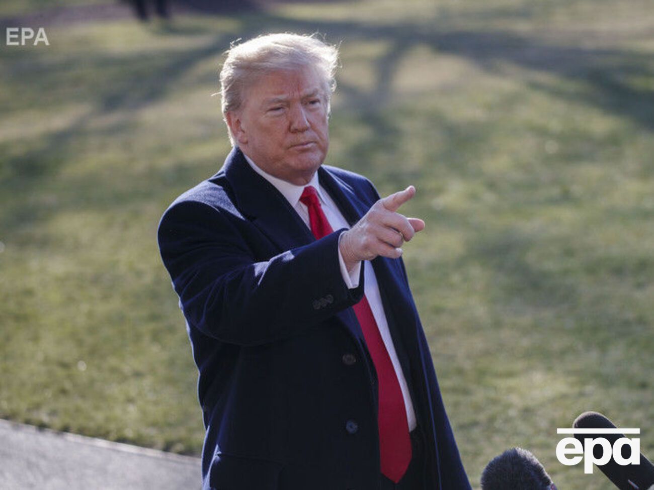 В октябре 2017 года Трамп объявил опиоидный кризис чрезвычайной ситуацией национального масштаба