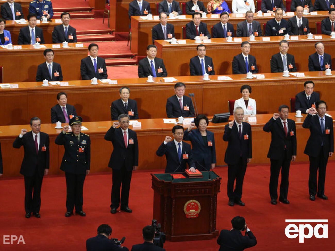 Новых членов правительства Китая назначали народные представители