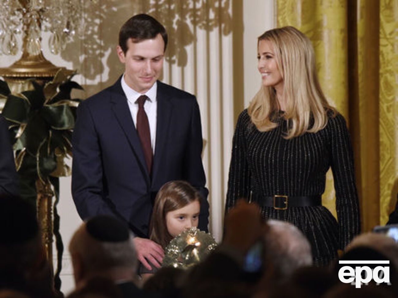 Кушнер был назначен советником президента США в январе 2017 года, Иванка Трамп&nbsp;&ndash; в марте