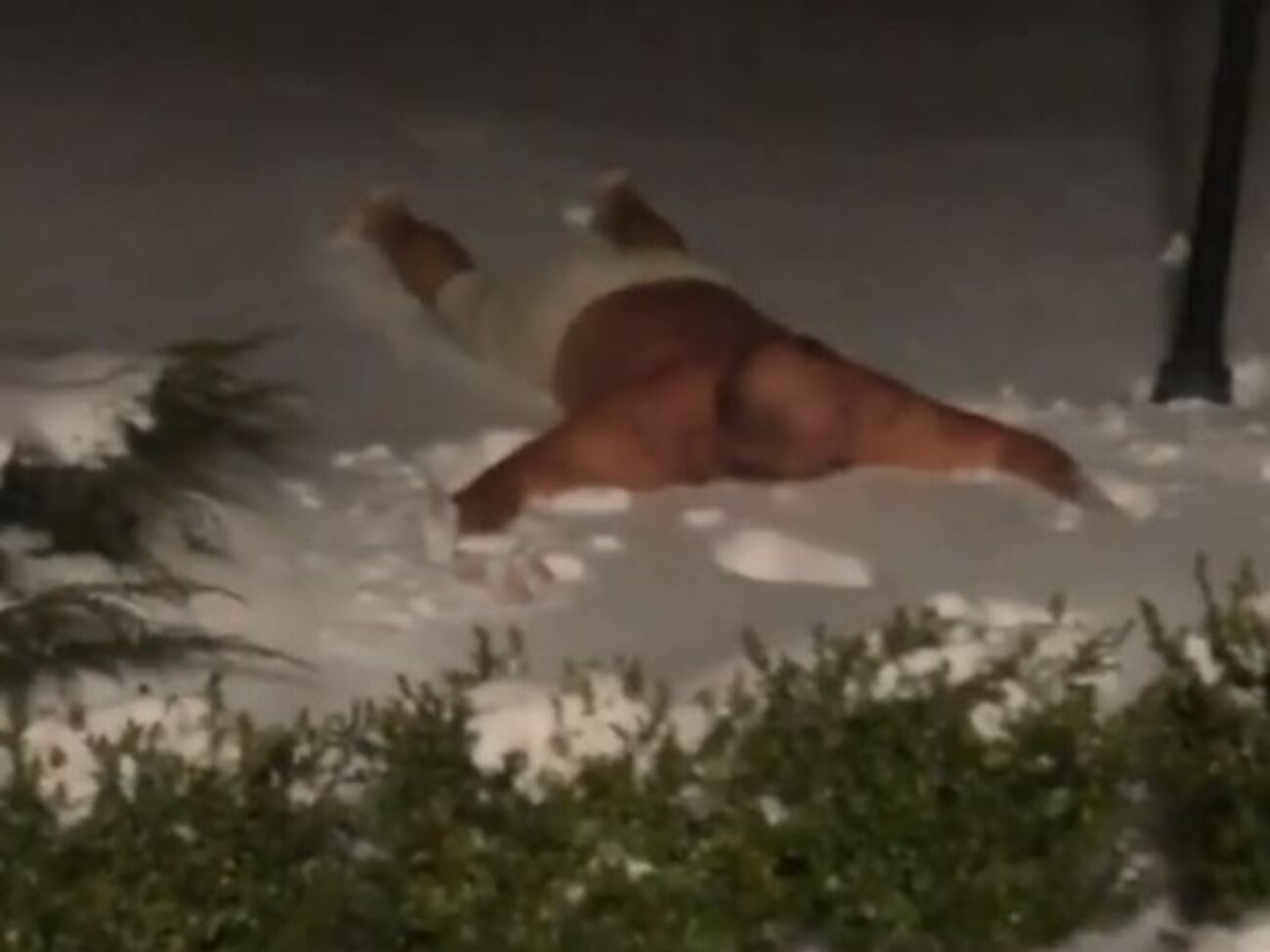 Кива полежал в снегу