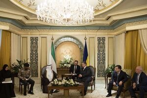 Порошенко встретился с министром обороны Кувейта