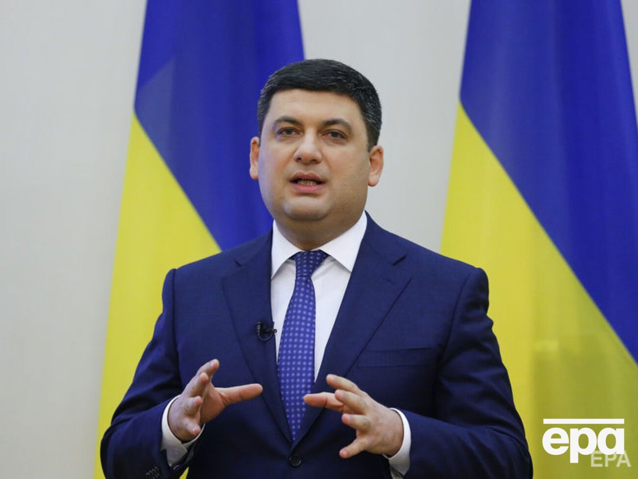 Гройсман заявив, що обшуки повинні стати предметом обговорення на одному з перших засідань комісії, яка утворена для реалізації закону щодо #МаскиШоуСтоп