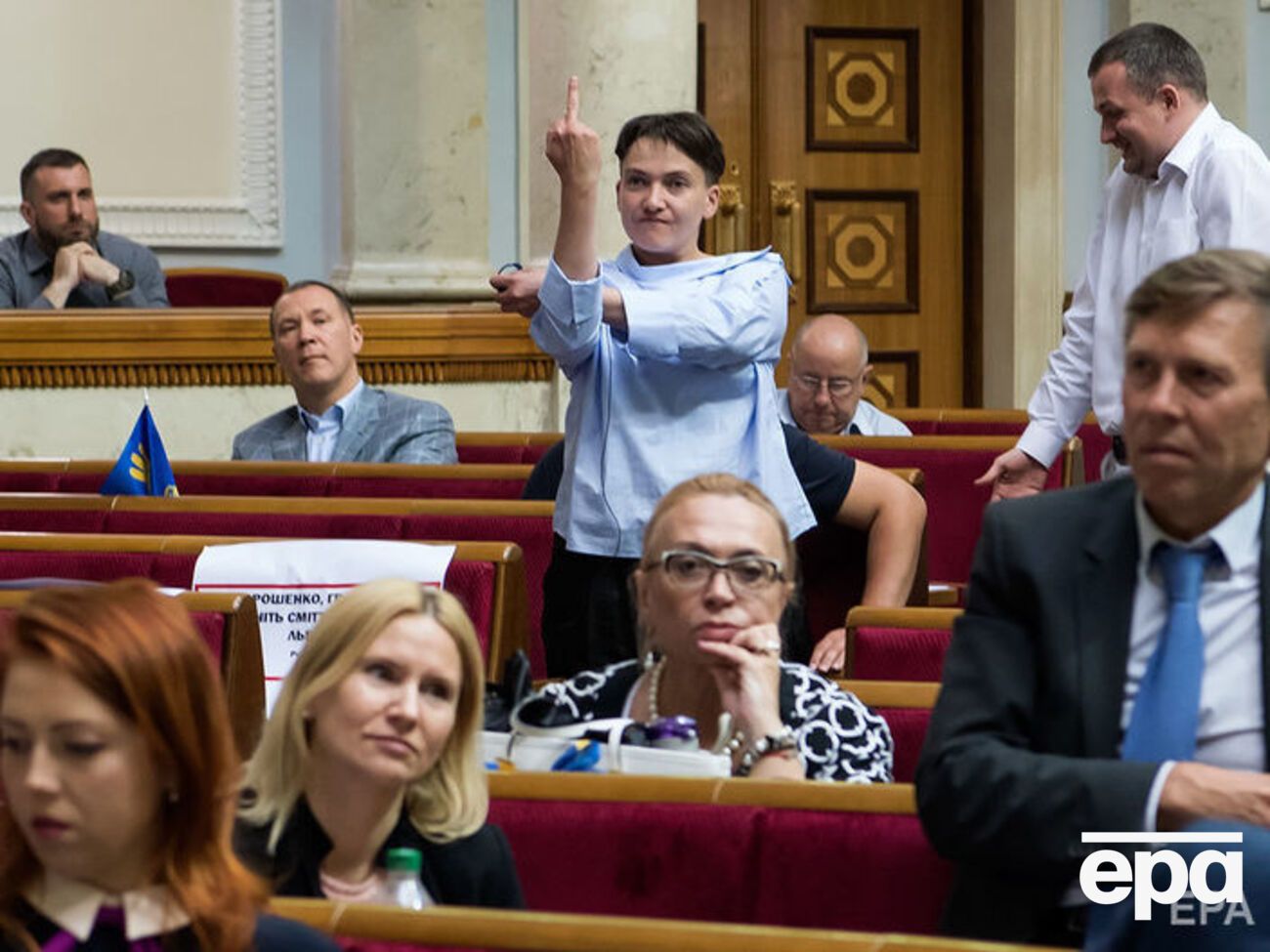 Ірина Луценко: Савченко&nbsp;&ndash; це дама в червоному капелюсі, на яку суспільство зараз звертає увагу