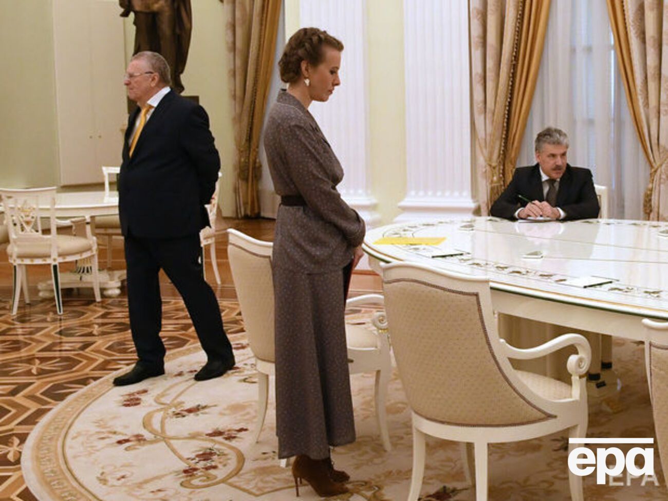 Собчак узяла участь у зустрічі Путіна з кандидатами у президенти РФ