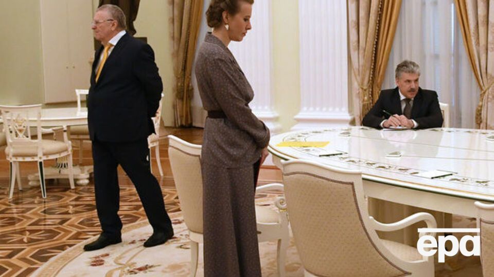 Собчак приняла участие во встрече Путина с кандидатами в президенты РФ