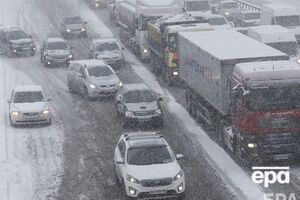 В’їзд вантажівок у Київ обмежили ще 1 березня