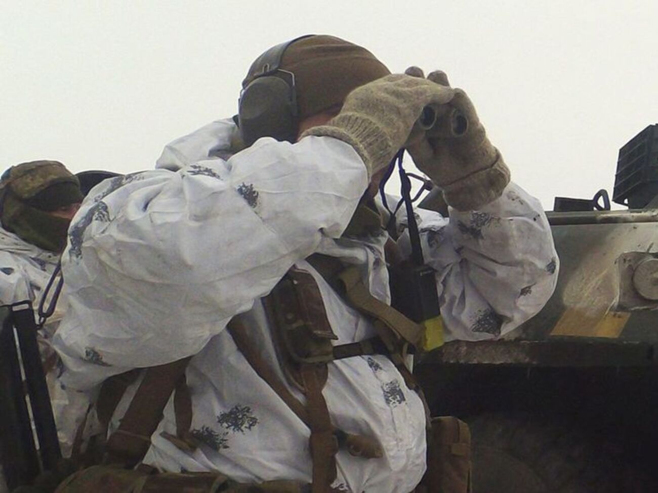 Позиции украинских военных обстреливались из запрещенного оружия, отметили в штабе АТО