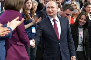 Путін поспілкувався з представниками ЗМІ