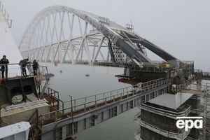 У травні проїзд Кримським мостом буде відкрито для легкового транспорту та автобусів, які забезпечують пасажирські перевезення