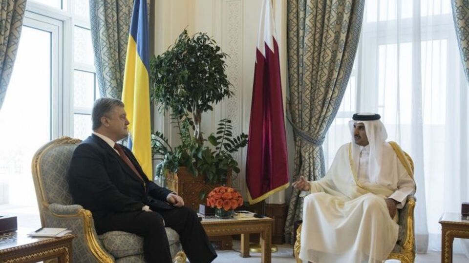 Порошенко запросив еміра Катару відвідати Україну з візитом