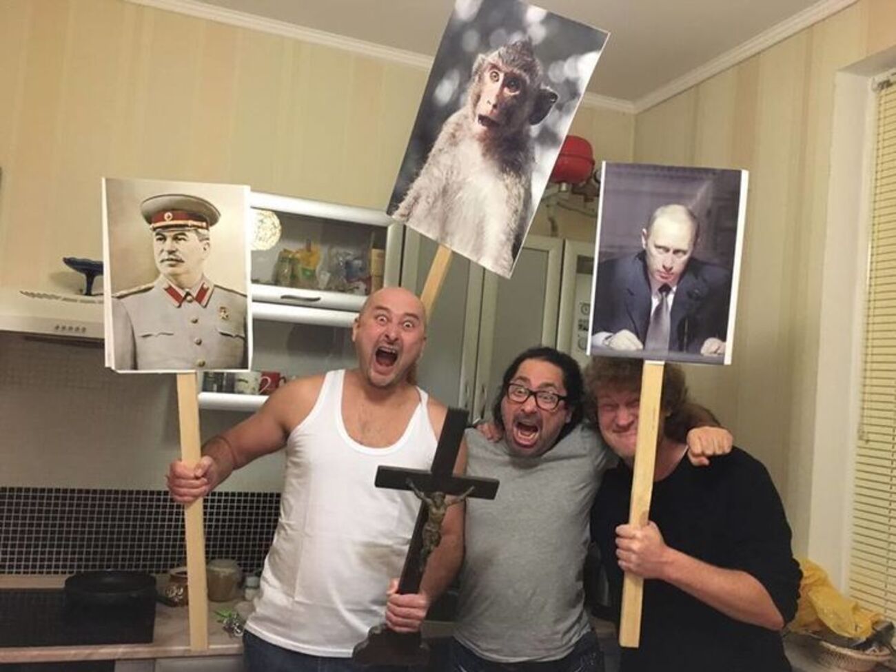 Професор Лебединський (у центрі): Росія остаточно стала в очах усього світу небезпечним уй...бищем