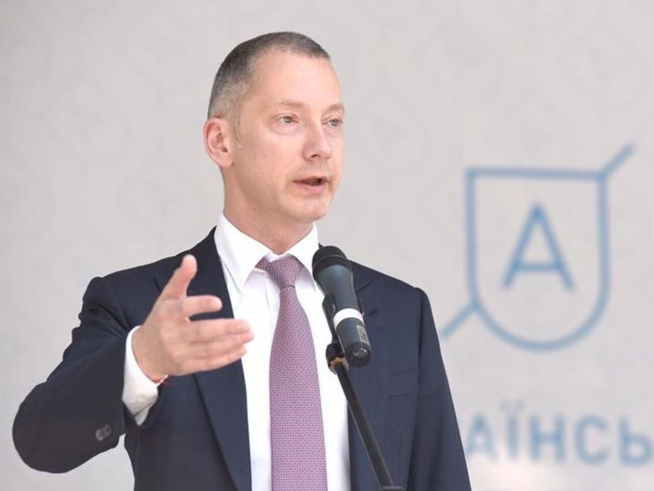 7 февраля Порошенко&nbsp;вывел Ложкина из состава&nbsp;Национального инвестиционного совета