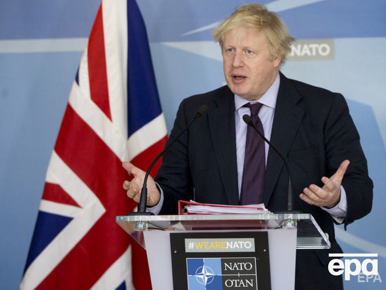 Джонсон: Несправедливо забороняти англійській команді брати участь у чемпіонаті світу з футболу