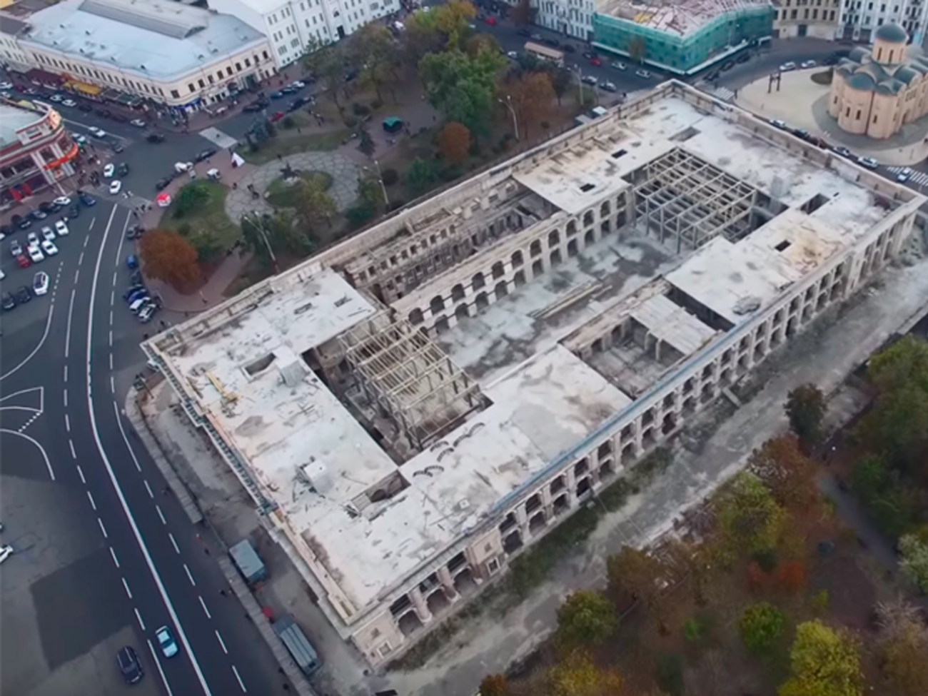 Бывший арендатор Гостиного двора будет дальше судиться за здание