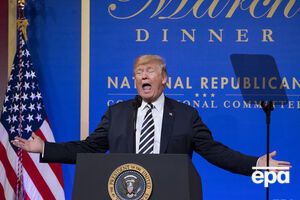 По данным источников, Трамп считает, что в его администрации работают заинтересованные в подрыве его репутации люди