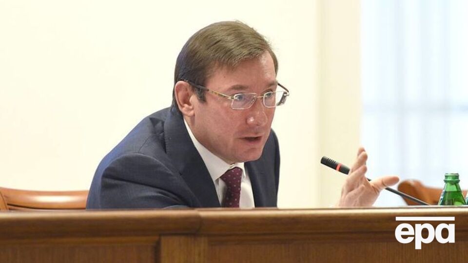 Луценко повідомив, що зброю, яку ввезли з окупованих районів Донецької області на підконтрольну Україні територію в листопаді 2017 року, зберігали у Хмельницькому